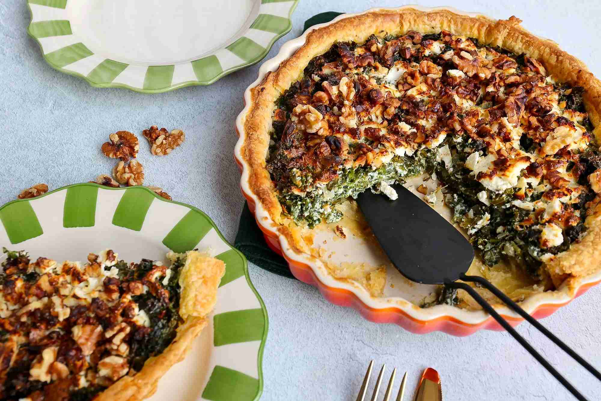 egetarische volkoren quiche met boerenkool prei wortel ui